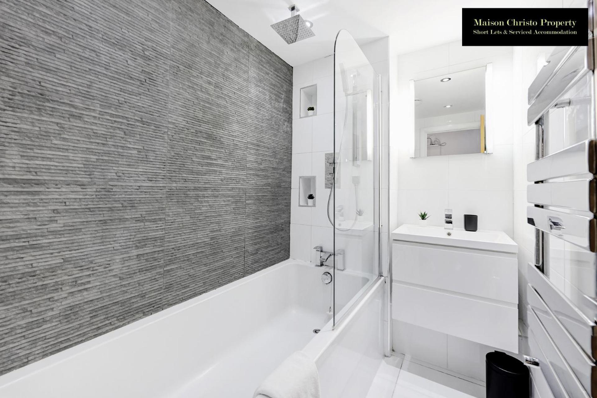 Appartamento Caraway Heights 2bedroom Sleeps 6 In Canary Wharf, Free Parking, Near Excel, O2 & Airport By Maison Christo Short Lets & Serviced Londra